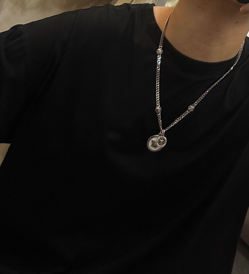 VERSACE